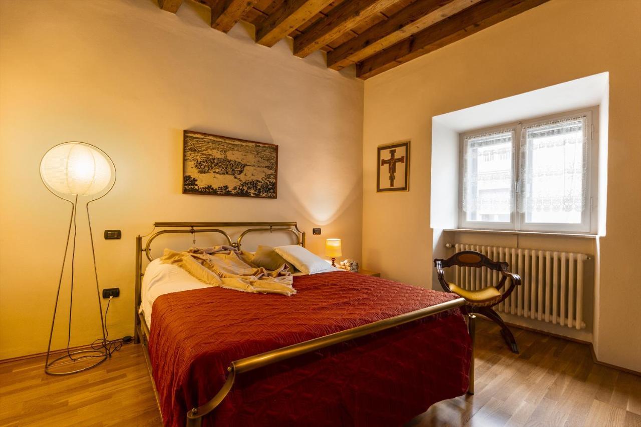 Cavour Suite - Smart Holiday Мантова Екстериор снимка